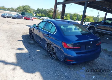 2022 BMW 330I xDrive z USA, uszkodzony, nr VIN 3MW5R7J00N8C44986